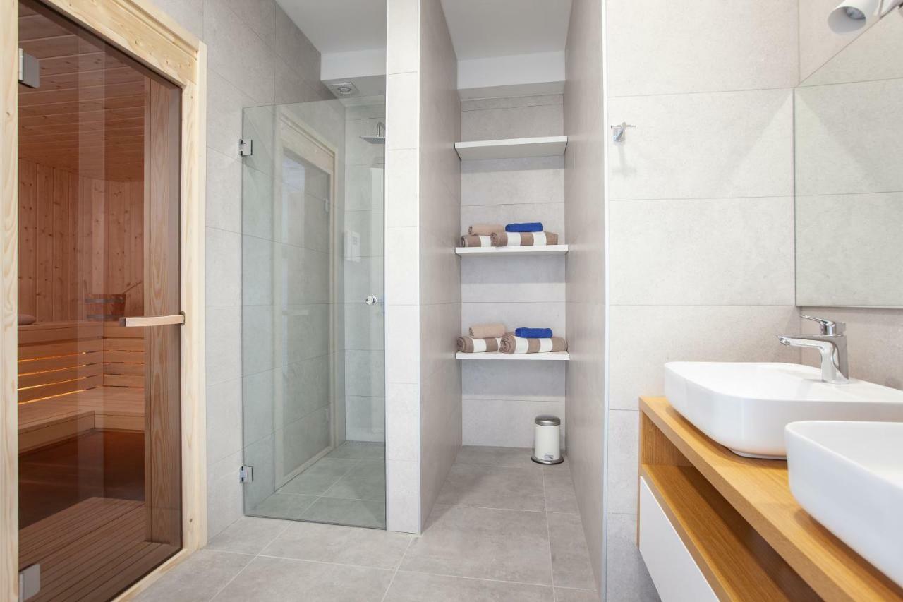 Villa Mira With Fantastic Sea View Makarska Exterior foto